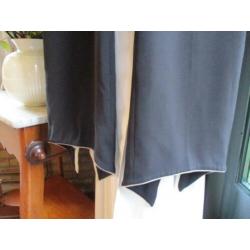 mj/ CARTOON broek maat 40 = 36 zwart met ecru kleur bies