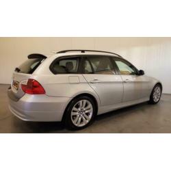 BMW 3 Serie Touring 318i Business Line NAVI/CRUISE/CLIMA/PDC