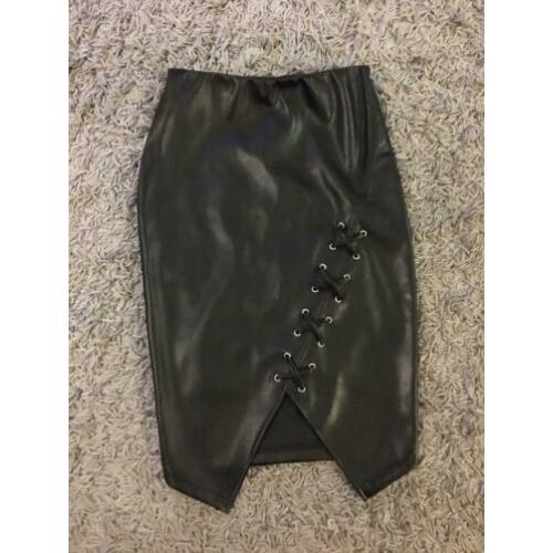 La sisters imitatie leer rok rokje zwart lace up xs 34 zgan