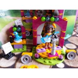 18 complete lego friends setjes incl boekjes