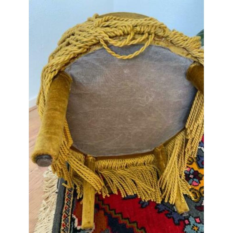 Vintage geel boudoir stoeltje