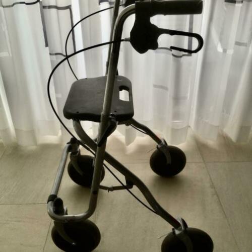 Te koop: rollator