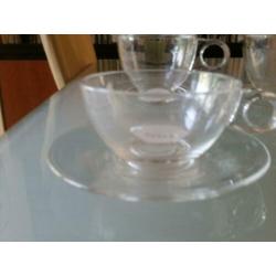 glazen theeservies van Douwe Egberts