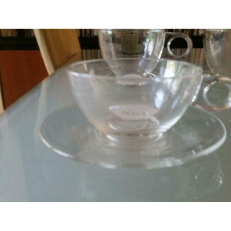 glazen theeservies van Douwe Egberts