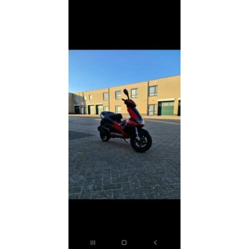 Gilera runner malossi 172cc MO7 brom kenteken zgan 2005