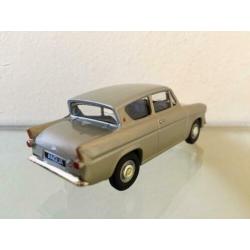 Ford Anglia Super - Venetian Gold. Vanguards VA00121