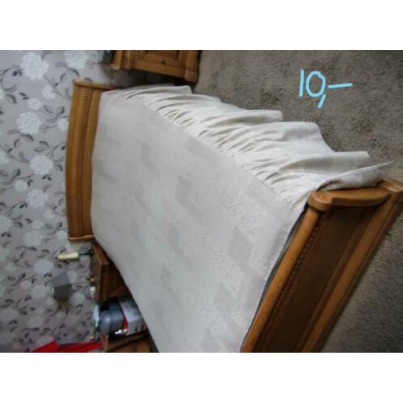Bedsprei 140 cm x 200 cm, hoeslakens en dekbedovertrek