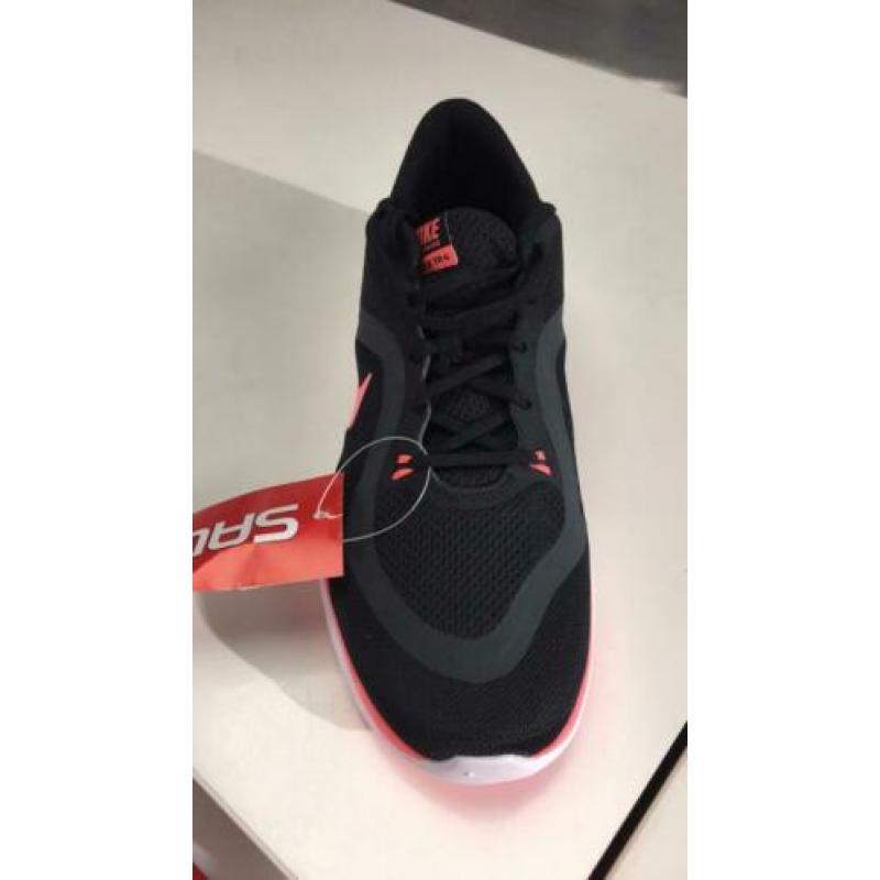 NIKE FLEX TRAINER MAAT 41 nu €39 incl verzenden