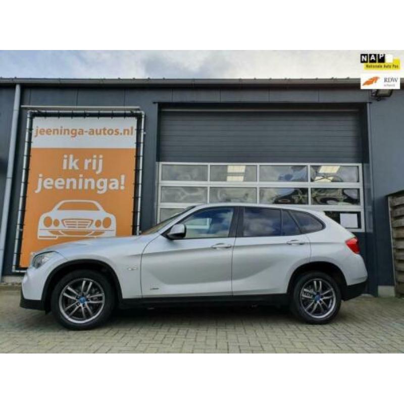 BMW X1 sDrive18d Executive met Trekhaak, Navigatie, Climate