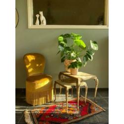 Vintage geel boudoir stoeltje