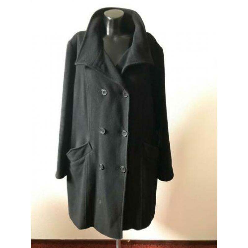Milo Coats winterjas. Maat 44.