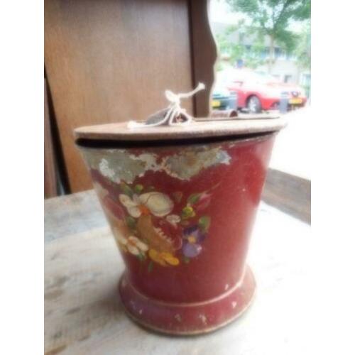 Vintage / Rode asverzamelaar met bloemdecor