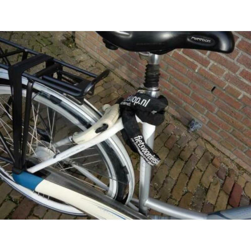 Giant Ultimo met 7 versnellingen, vering en Size L (56 cm )