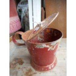 Vintage / Rode asverzamelaar met bloemdecor