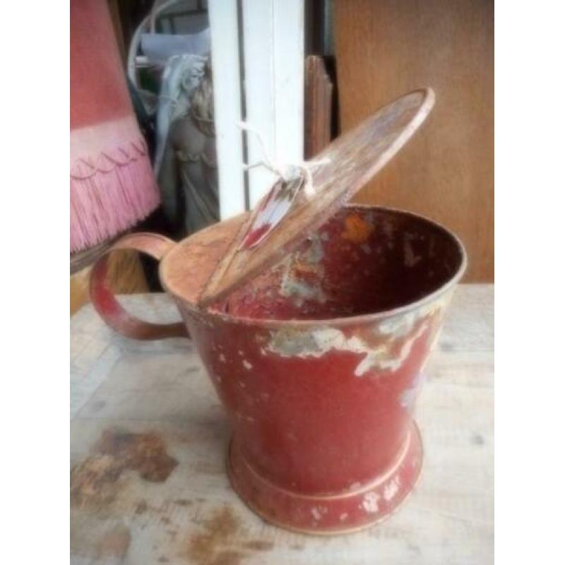 Vintage / Rode asverzamelaar met bloemdecor