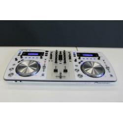 Pioneer XDJ-Aero white