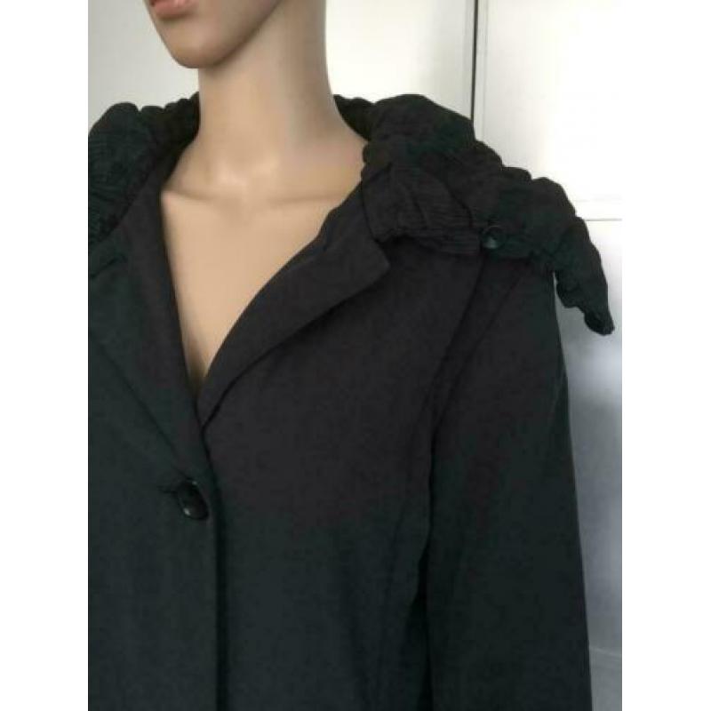 E113 Couture Helene maat 42=L lange jas manter zwart tussen
