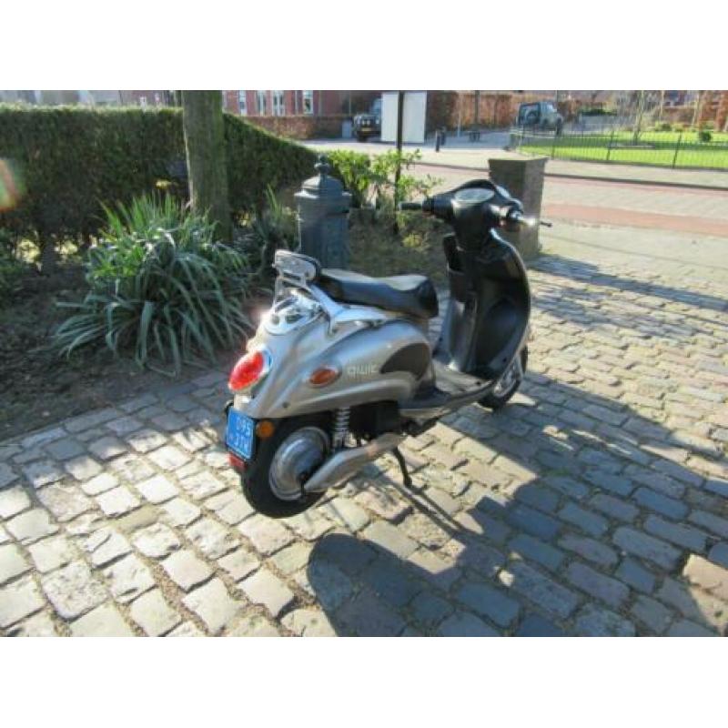 Electrische Qwic Evader EV100METRO snor scooter. Defect.