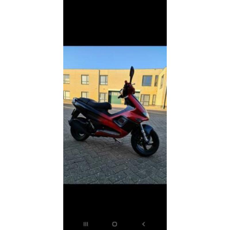 Gilera runner malossi 172cc MO7 brom kenteken zgan 2005