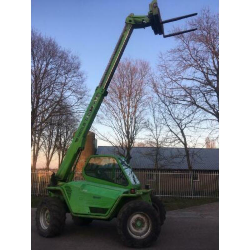 Merlo P28.7 Verreiker met aanbouwdelen (BJ2001)