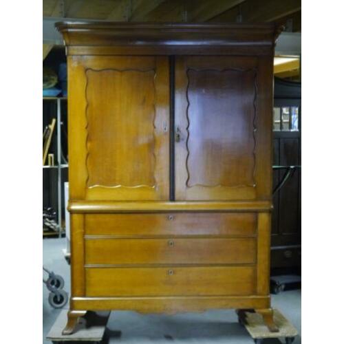 antiek kabinet