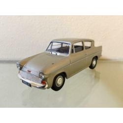 Ford Anglia Super - Venetian Gold. Vanguards VA00121