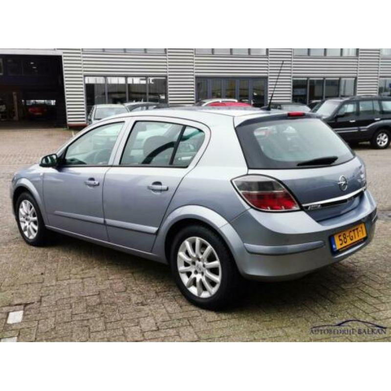 Opel Astra 1.6 Temptation