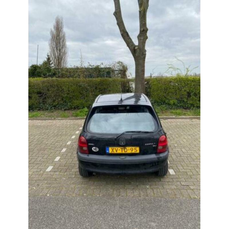 Opel Corsa 1.2 I 16V 3D 1999 Zwart