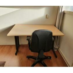 Stevig bureau 120*80 cm houtkleurig dik blad