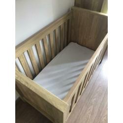 Hele mooie complete babykamer