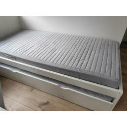 IKEA flaxa bed bedbank met onderschuifbed logeerbed