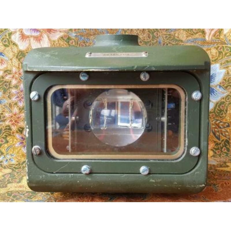 Vintage uit Engeland originele militaria laser detector.