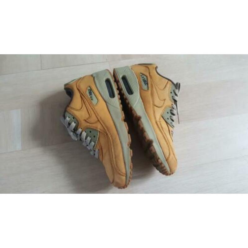 Leer Nike Air Max 90 maat 36.5