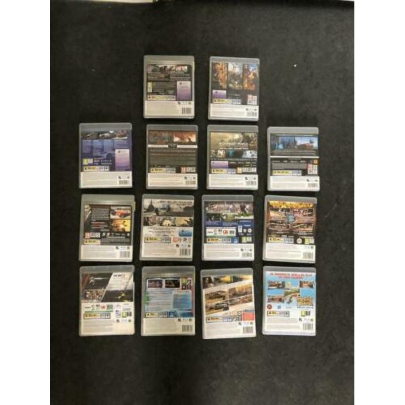 PS3 + 3 controllers en 14 spellen