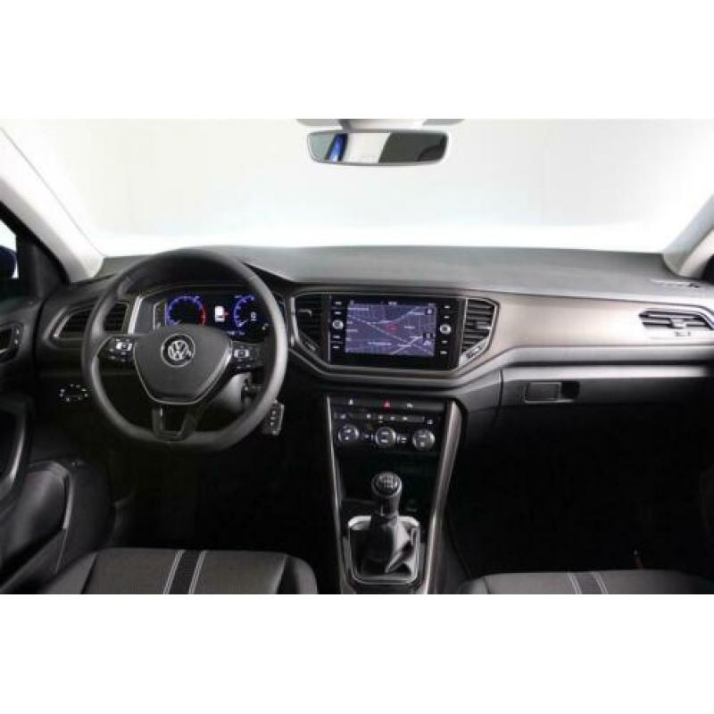 Volkswagen T-Roc 1.0 TSI 115pk Style | Panoramadak | Spiegel