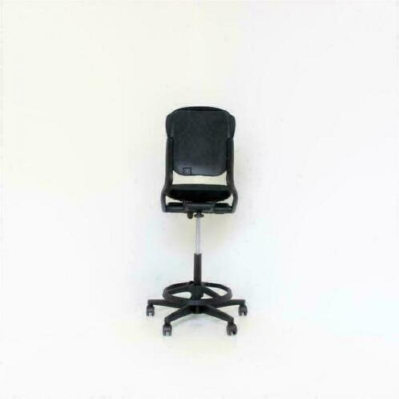 Ahrend 230: Leren, Baliestoelen/Bureaustoelen/Kassastoelen.