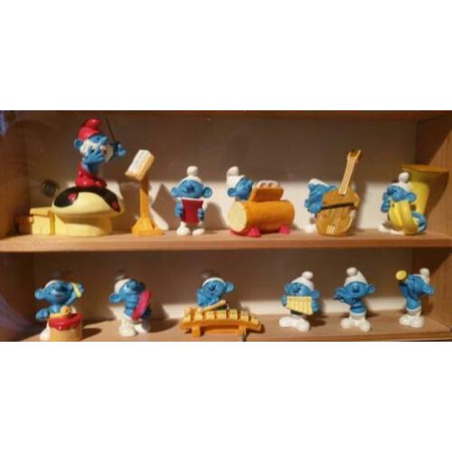 Compleet 12-delig resin Smurfen orkest in uitstekende staat!