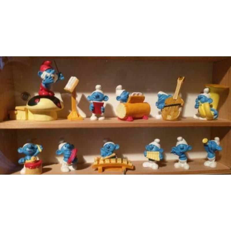 Compleet 12-delig resin Smurfen orkest in uitstekende staat!
