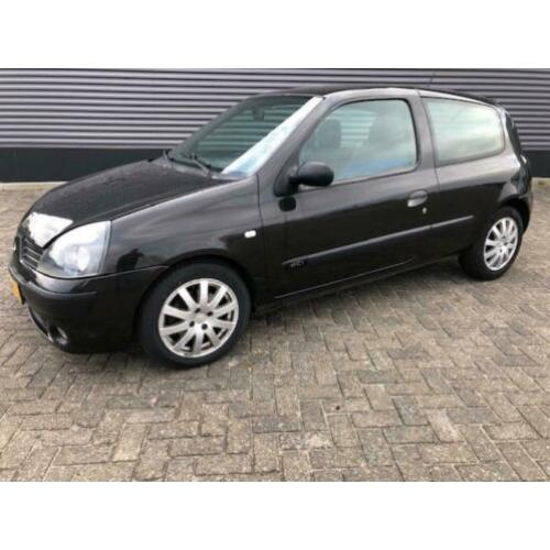 Renault Clio 1.5 DCI 48KW Autbas E3 2004 Zwart