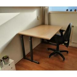 Stevig bureau 120*80 cm houtkleurig dik blad