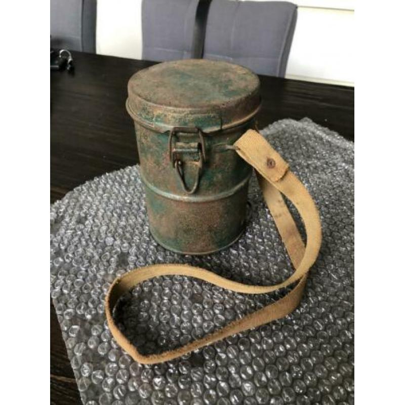 Gasmasker bus / canister Duits WO1