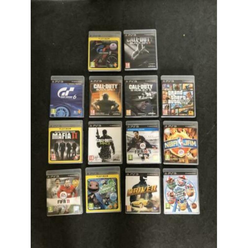 PS3 + 3 controllers en 14 spellen