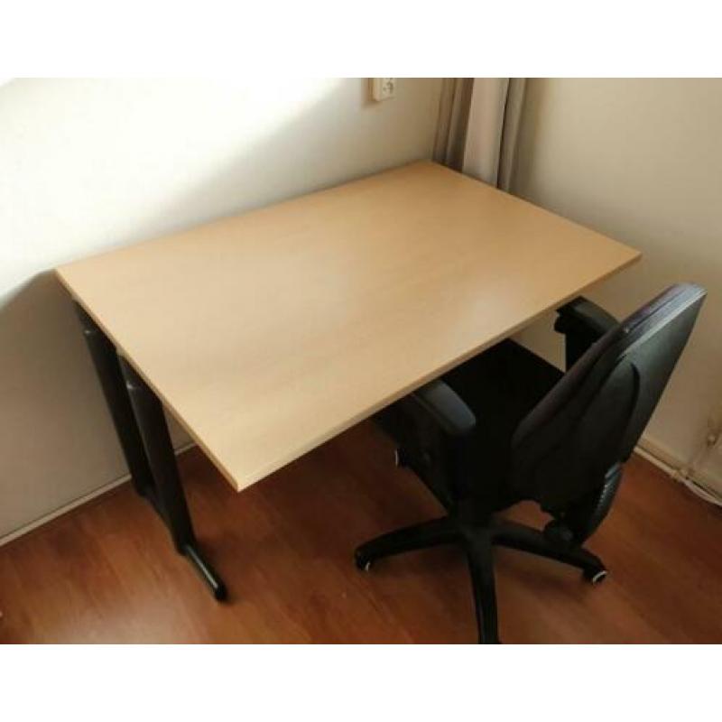 Stevig bureau 120*80 cm houtkleurig dik blad