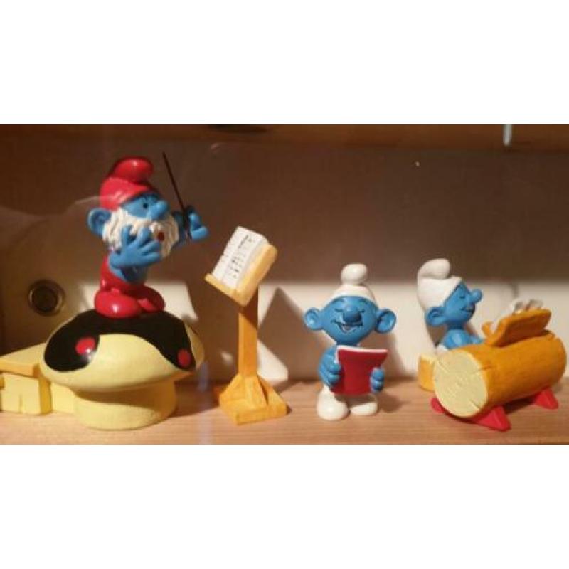Compleet 12-delig resin Smurfen orkest in uitstekende staat!