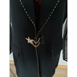 Vintage zwart jasje met gouden details. Merk Caché, maat 12