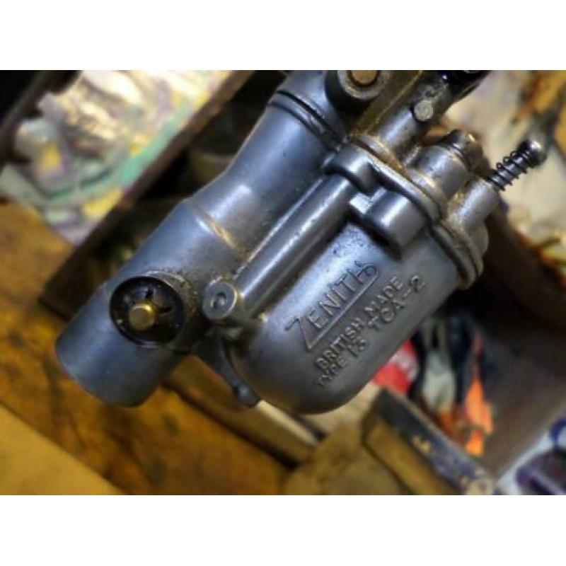 Engels zijklep motor blokje