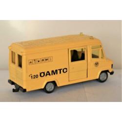 siku 2013 Mercedes 809 "ÖMTC"