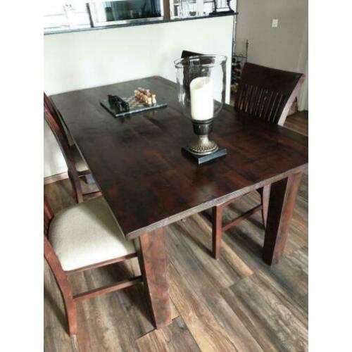 Koloniale eettafel met 4 stoelen