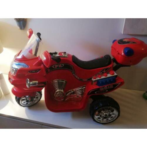 Electrische kinder motorfiets plastic 90 x 50 cm werking???