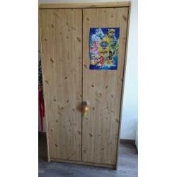 kinder slaapkamer te koop met kast, bed en bureau